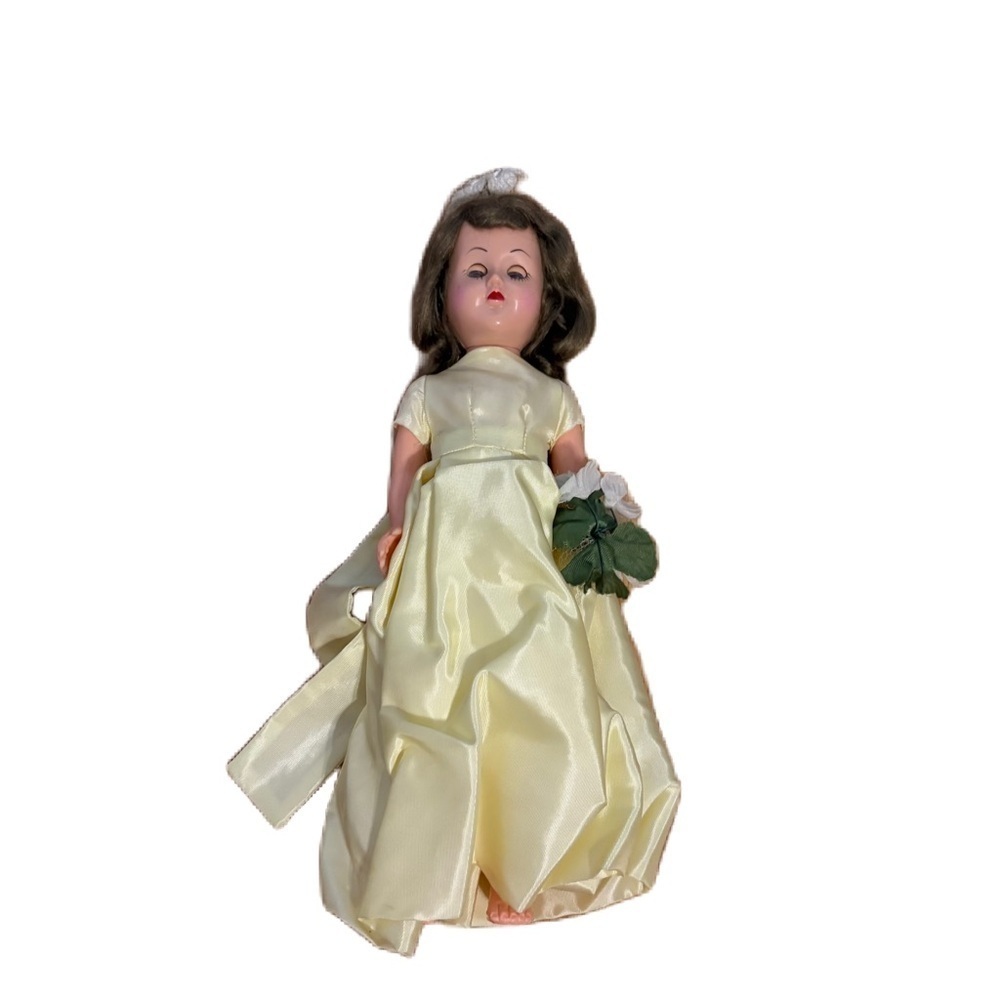 Vintage Pre War Elegant Effenbee Bride Doll Wedding